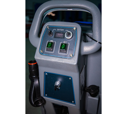 Машина поломоечная самоходная с АКБ GEL 24/100 В/Ач TOR COMPACT 60T