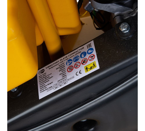 Виброплита TOR T-100 100,5 кг, 25кН Loncin бак, коврик, колесный комплект