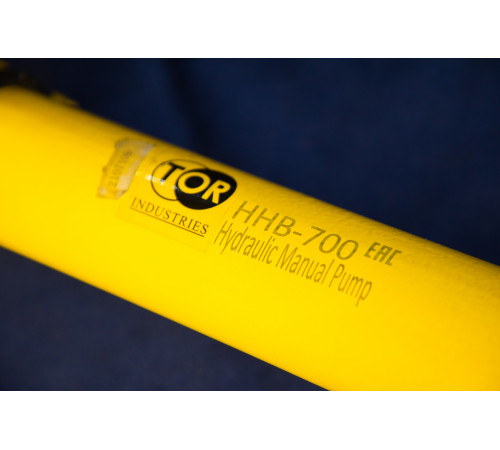 Насос гидравлический односторонний TOR HHB-700 1л (ручной)